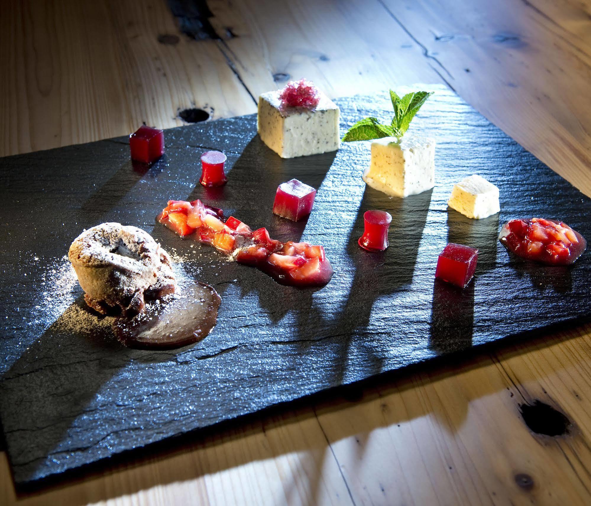 Hotel Superior Tirolerhof - Zell Am